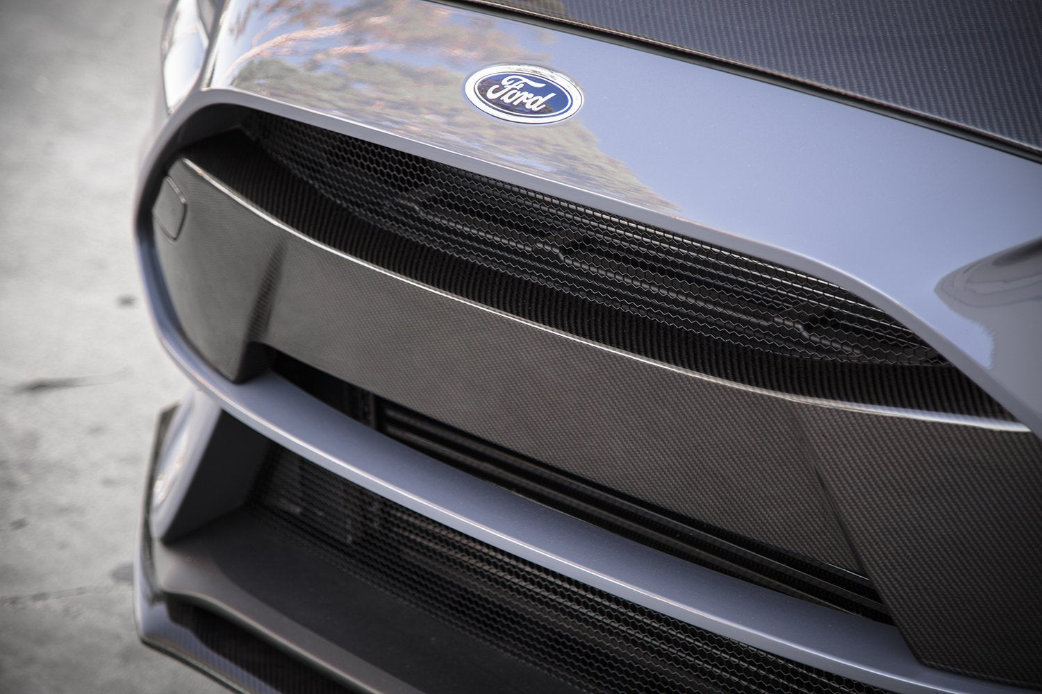 إدراج المصد الأمامي من ألياف الكربون المركبة من أندرسون لسيارة فورد 2016-18 Focus RS
