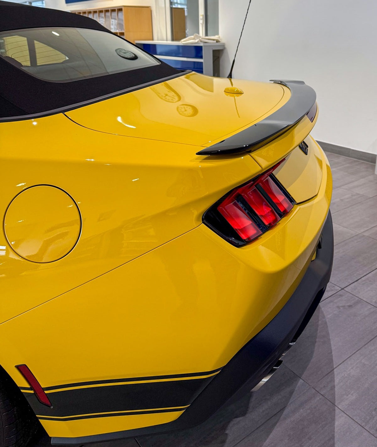 Spoiler traseiro conversível Fiege Performance Mustang 2015-2024+