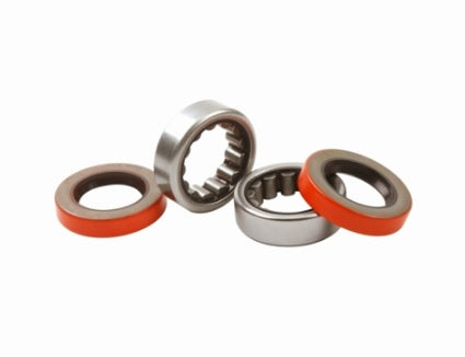 فورد بيرفورمانس 8.8 "S197 Mustang Axle Bearing and Seal Kit (2005-2015)