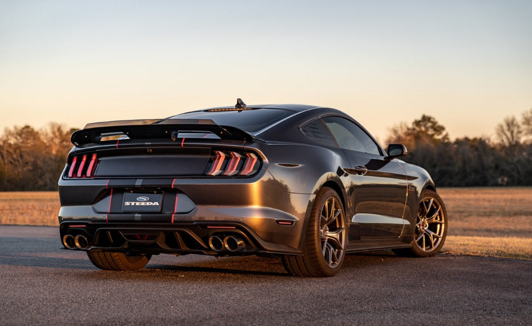 Mustang S550 - Alerón trasero estilo GT500 con visera de mimbre tintado - Negro brillante