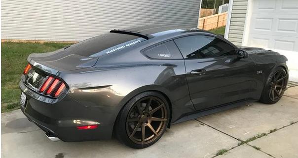 MP Concepts S550 Mustang Spoiler sul tetto posteriore a montaggio alto