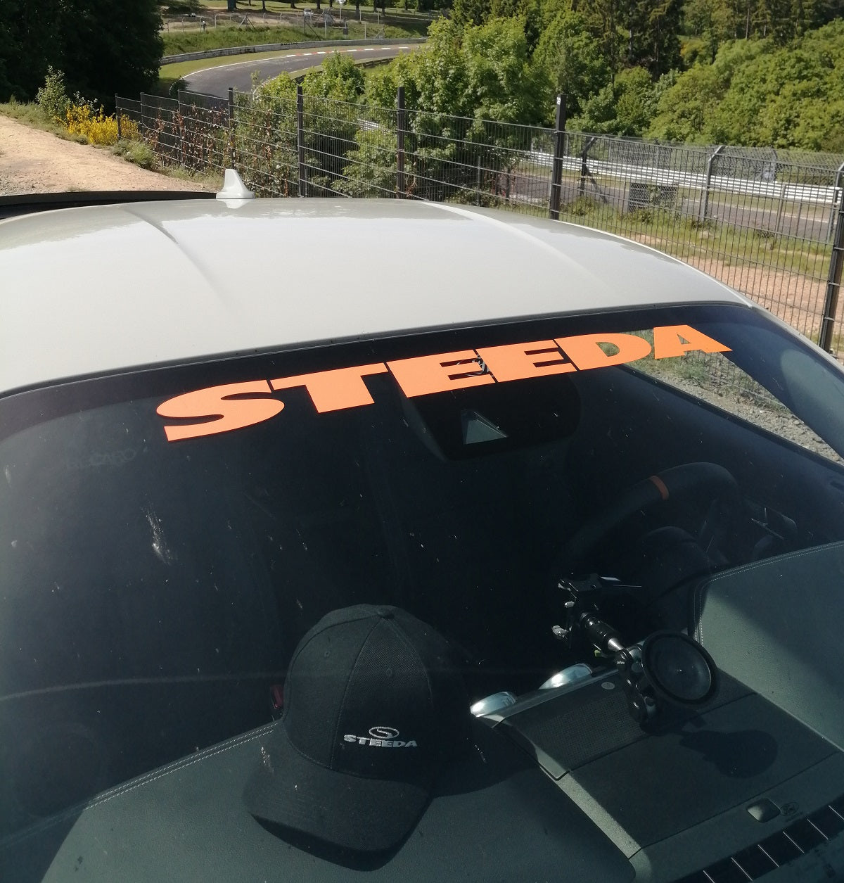 Gorra de béisbol negra de Steeda